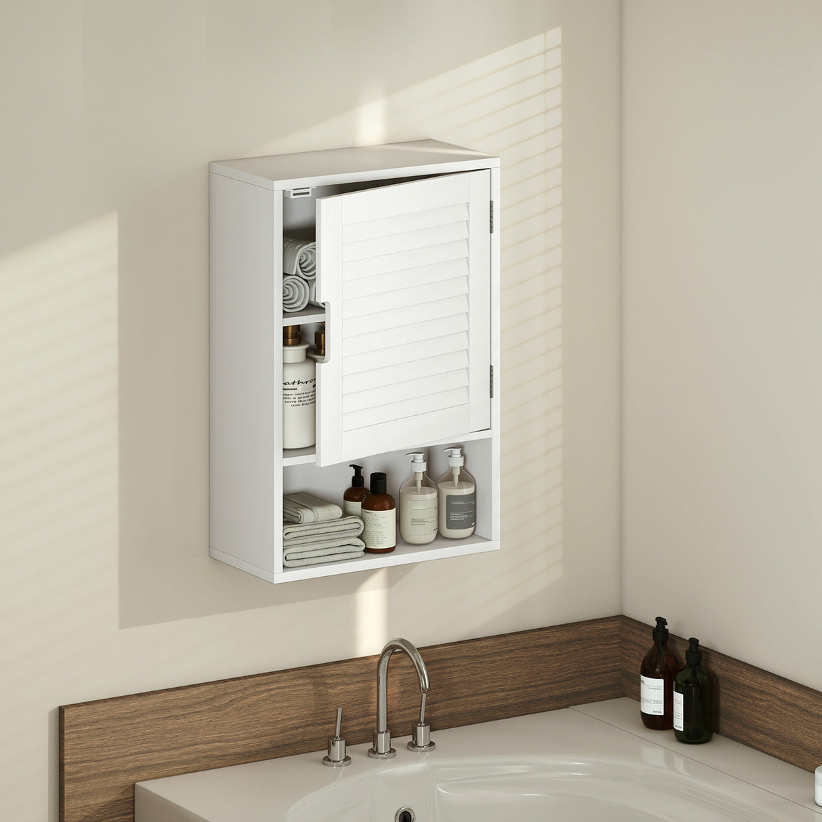 Badezimmer-Wandschrank mit Tür und verstellbarem Regal
