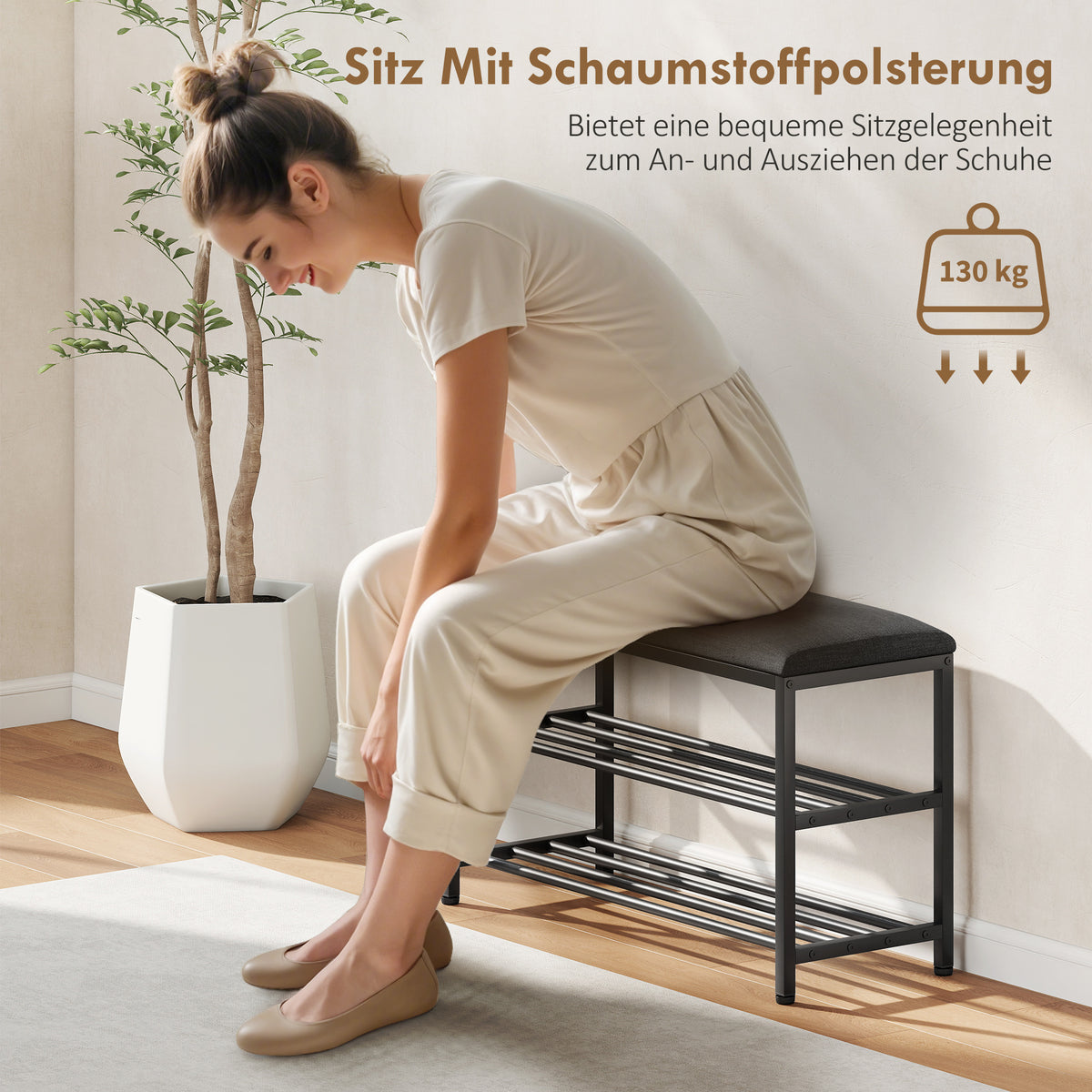Schuhbank mit Sitzpolster und zwei Schuhablagen