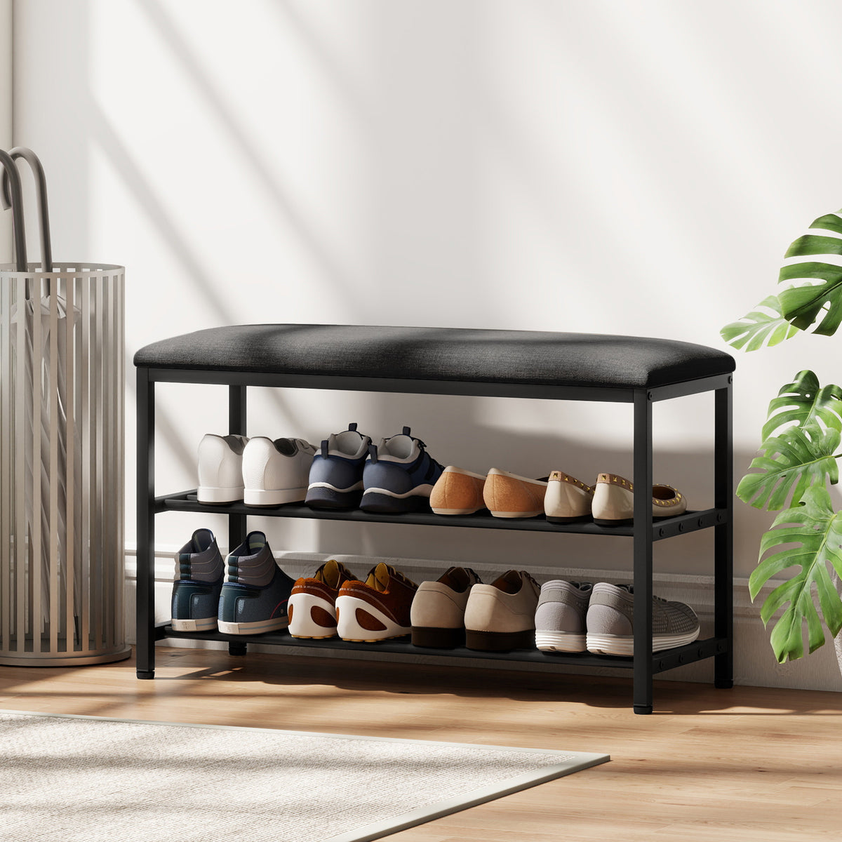 Schuhbank mit Sitzpolster und zwei Schuhablagen