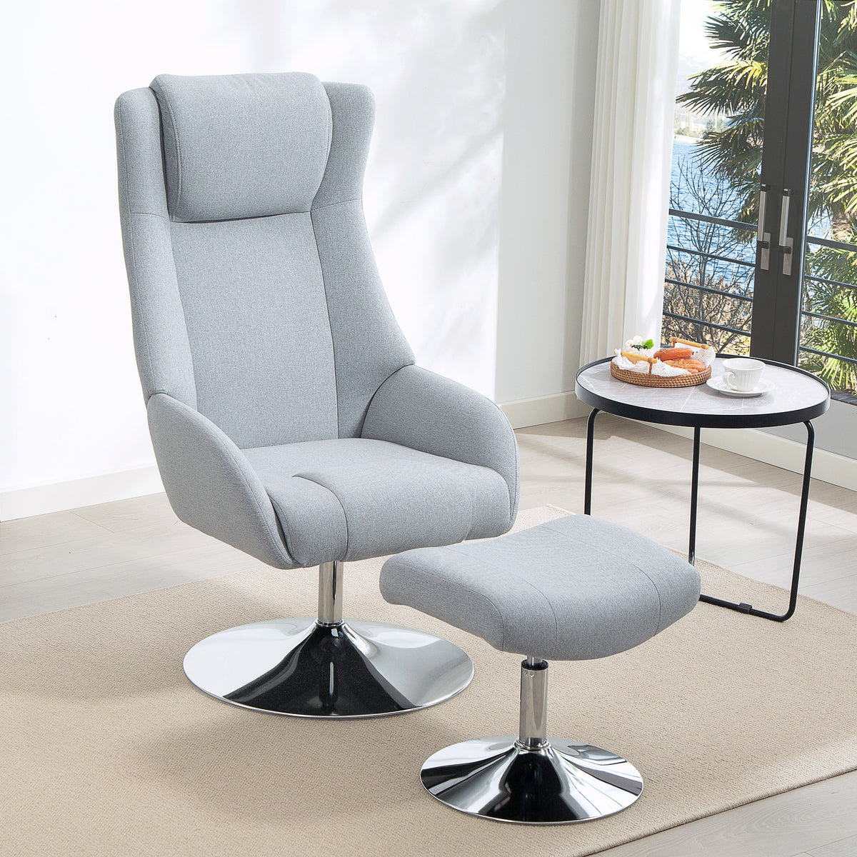 Drehbarer Relaxsessel mit Fußhocker