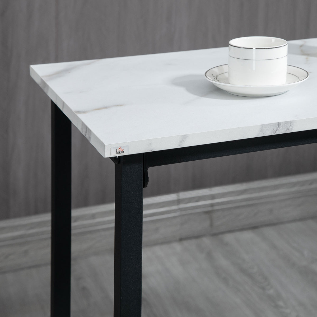 Bartisch-Set mit zwei Barhockern und Fußstützen