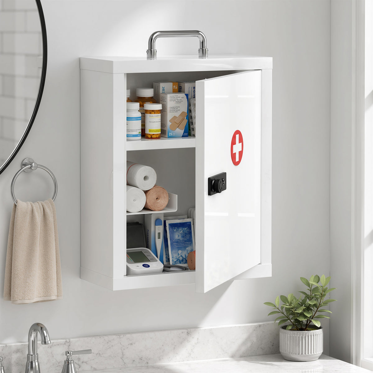 Medizinschrank mit Zahlenschloss und drei Ebenen