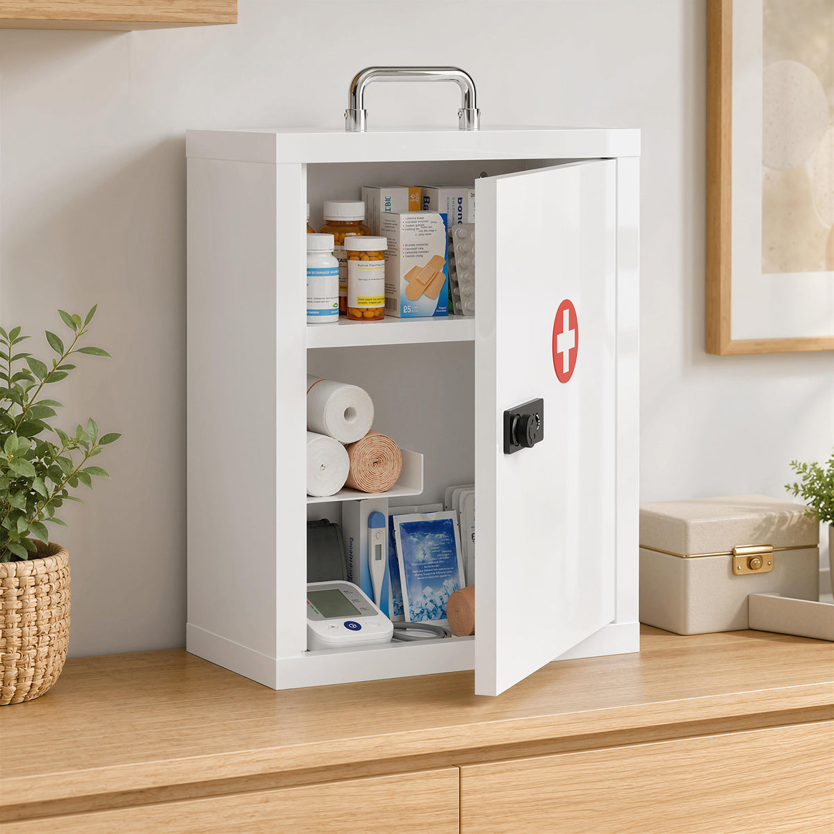 Medizinschrank mit Zahlenschloss und drei Ebenen