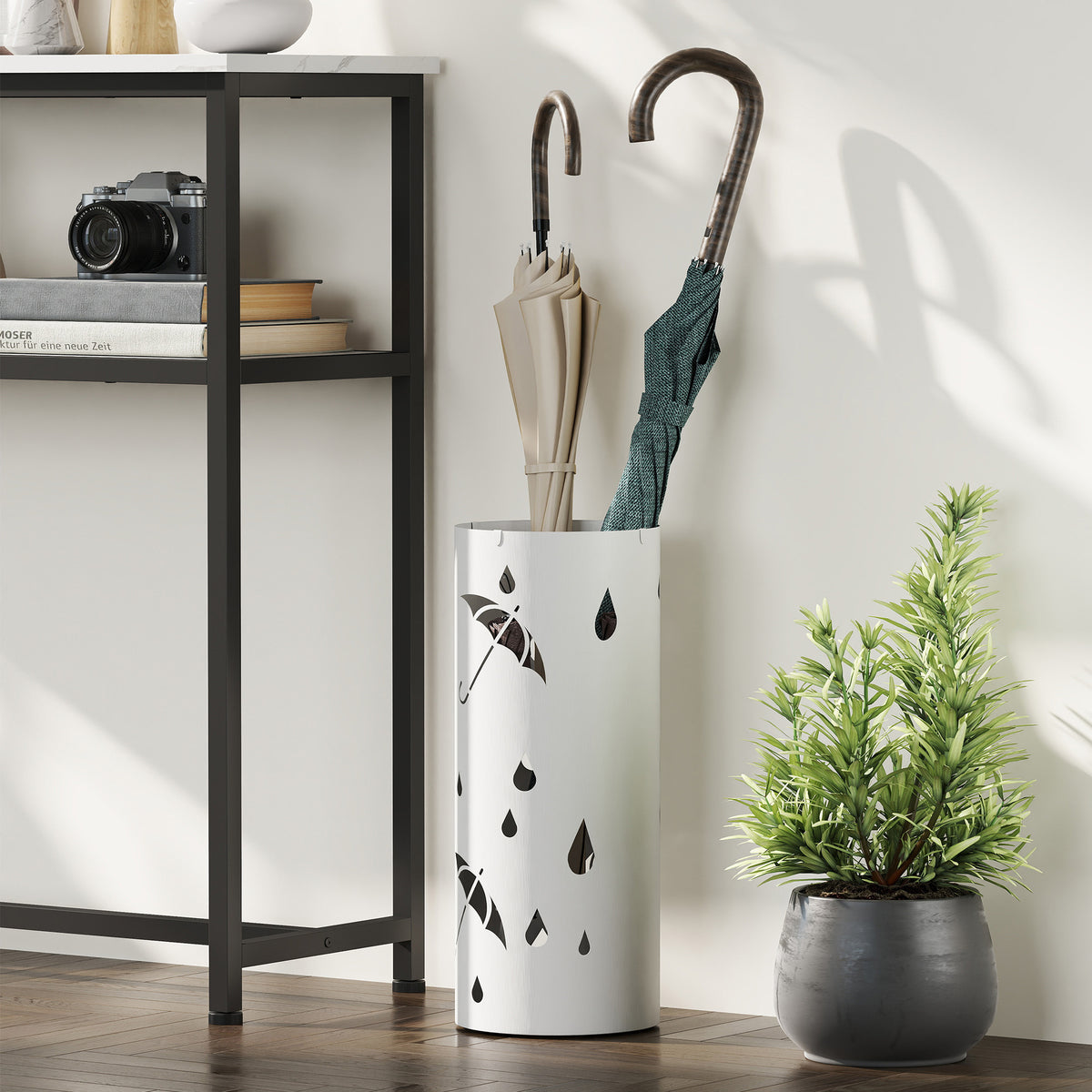 Schirmständer aus Stahl mit Tropfschale, Schwarz