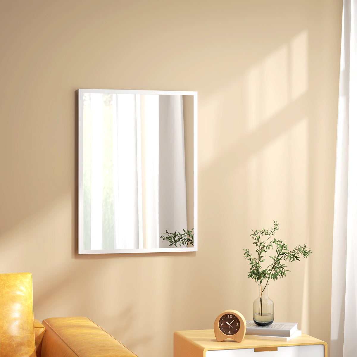 Rechteckiger Wandspiegel mit MDF-Rahmen