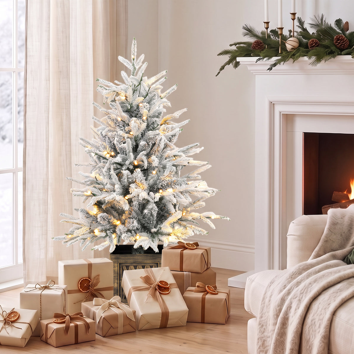 Vorbeleuchteter Tisch-Weihnachtsbaum mit Schneeflockenoptik