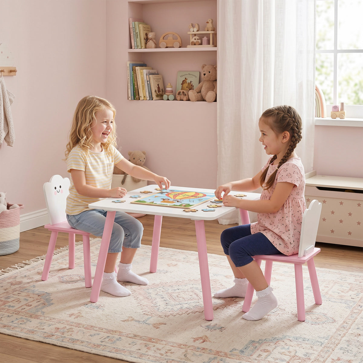 Kindertisch mit zwei Stühlen, 3-teilig