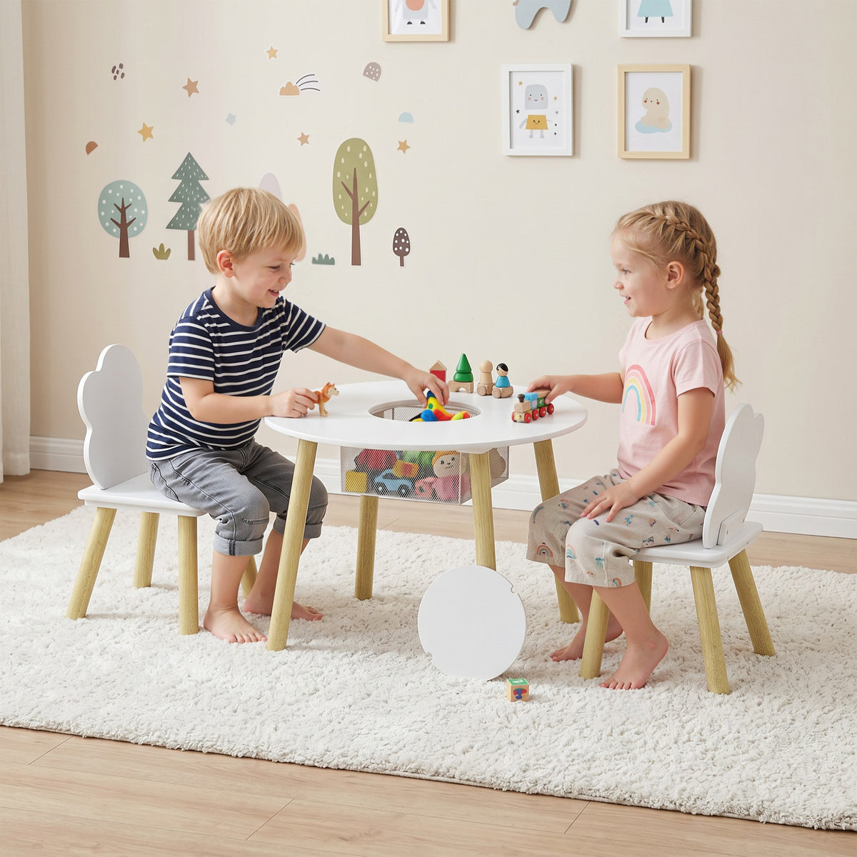 Kindertisch mit zwei Stühlen, 3-teilig