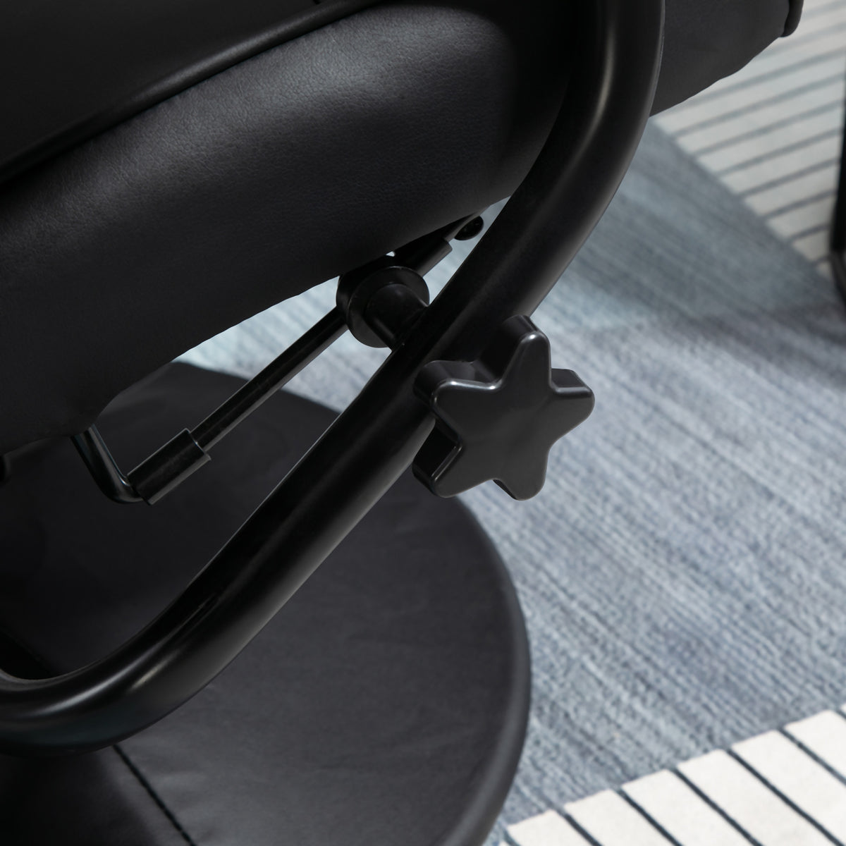 Massagesessel mit Hocker und Liegefunktion