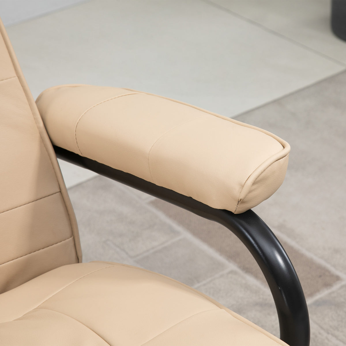 Massagesessel mit Hocker und Liegefunktion