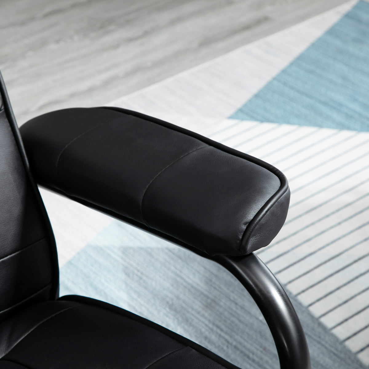 Massagesessel mit Hocker und Liegefunktion