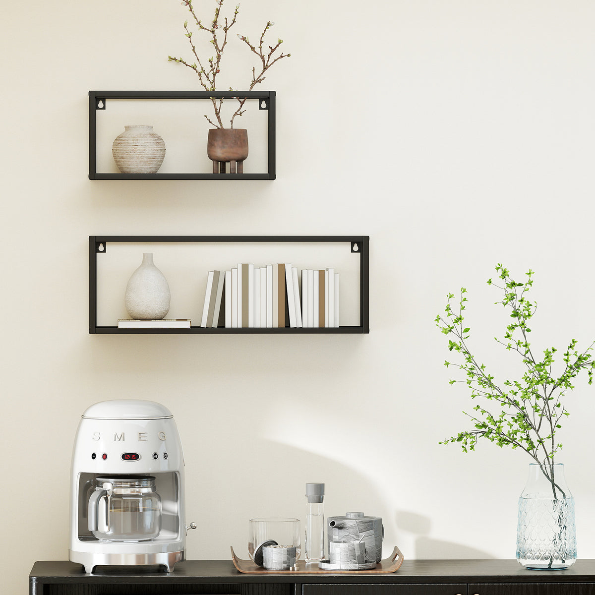 2er-Set Wandregale aus Stahl, geometrisch