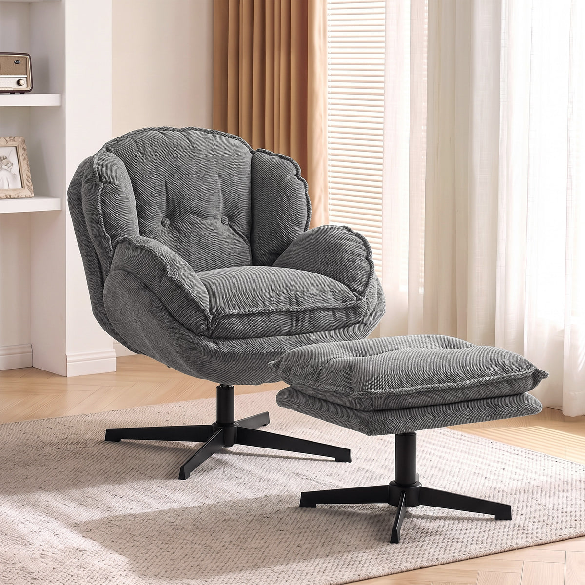 Drehsessel mit höhenverstellbarem Fußhocker