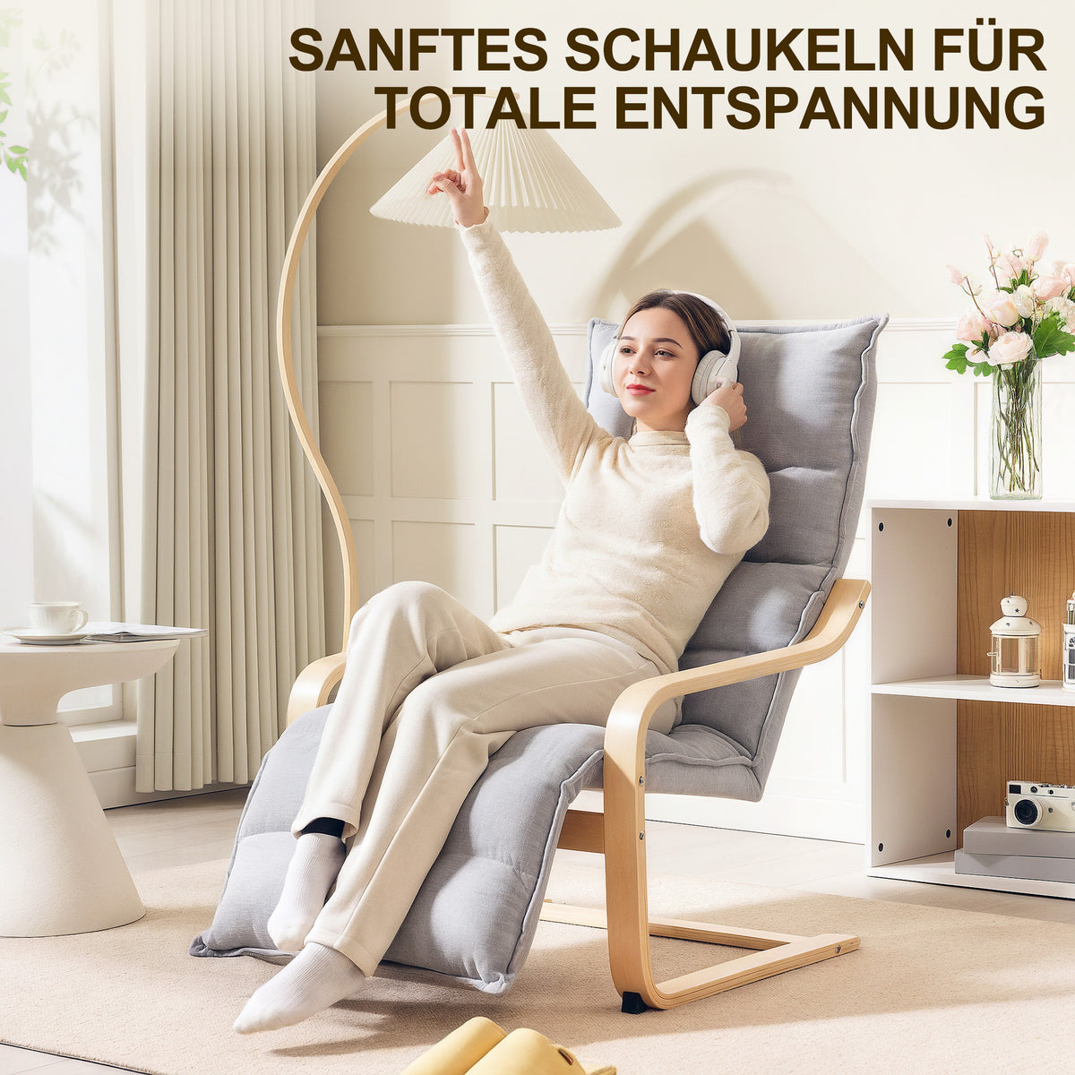 Schaukelsessel mit verstellbarer Fußstütze