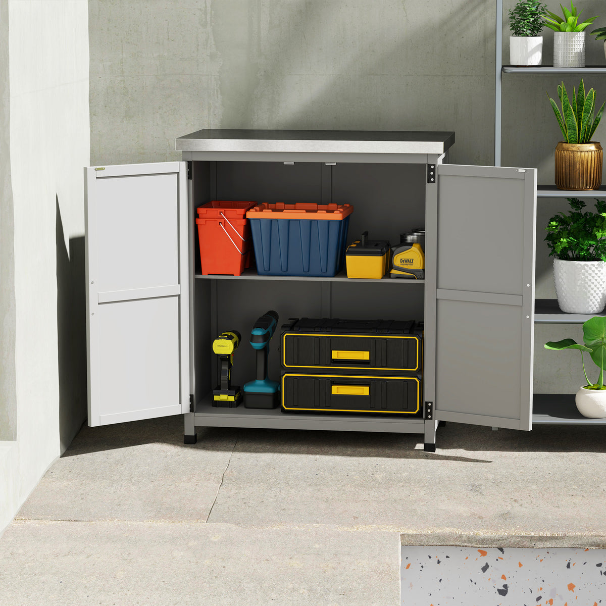 Gartenschrank mit Arbeitsfläche und Innenregal