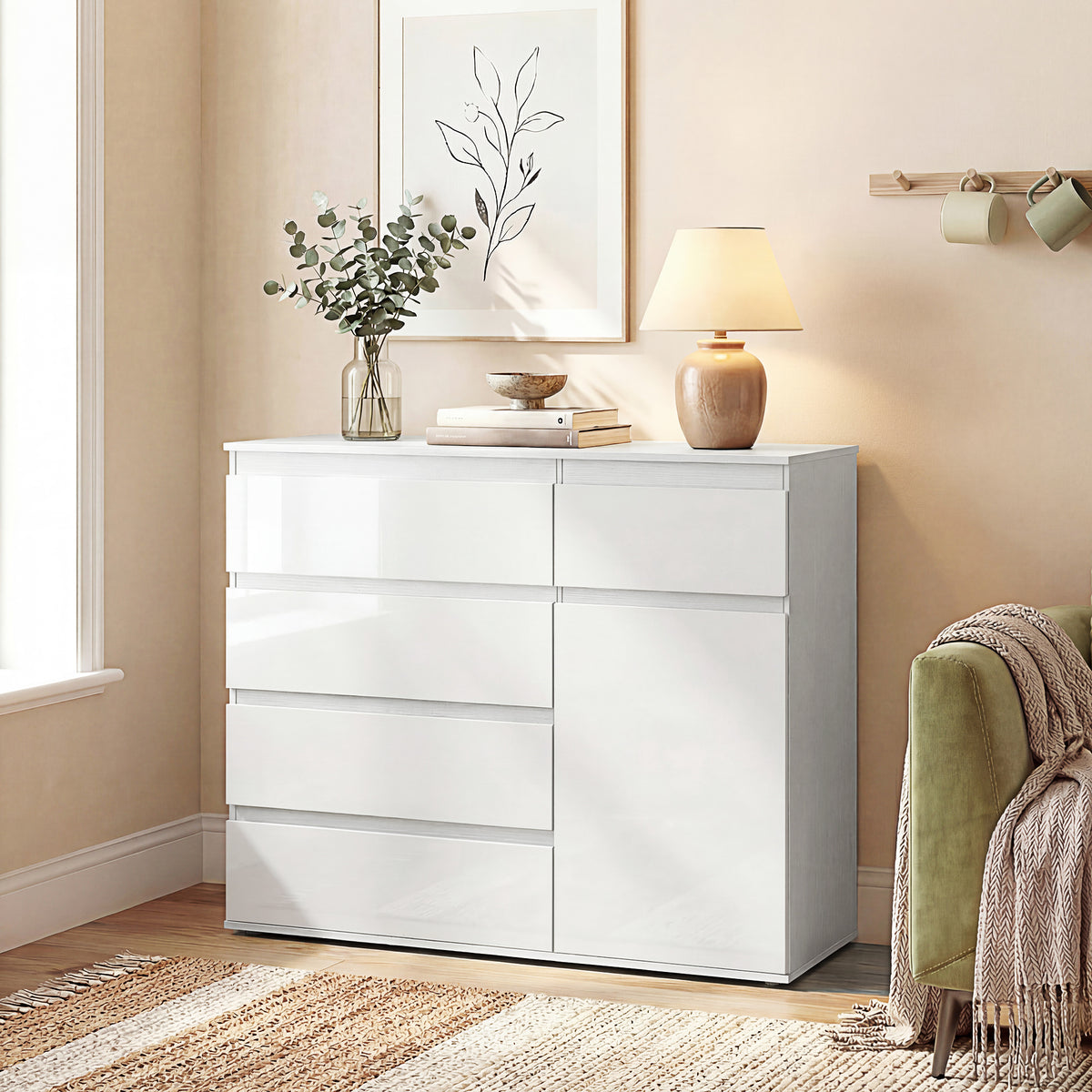 Sideboard mit fünf Schubladen und Soft-Close-Tür