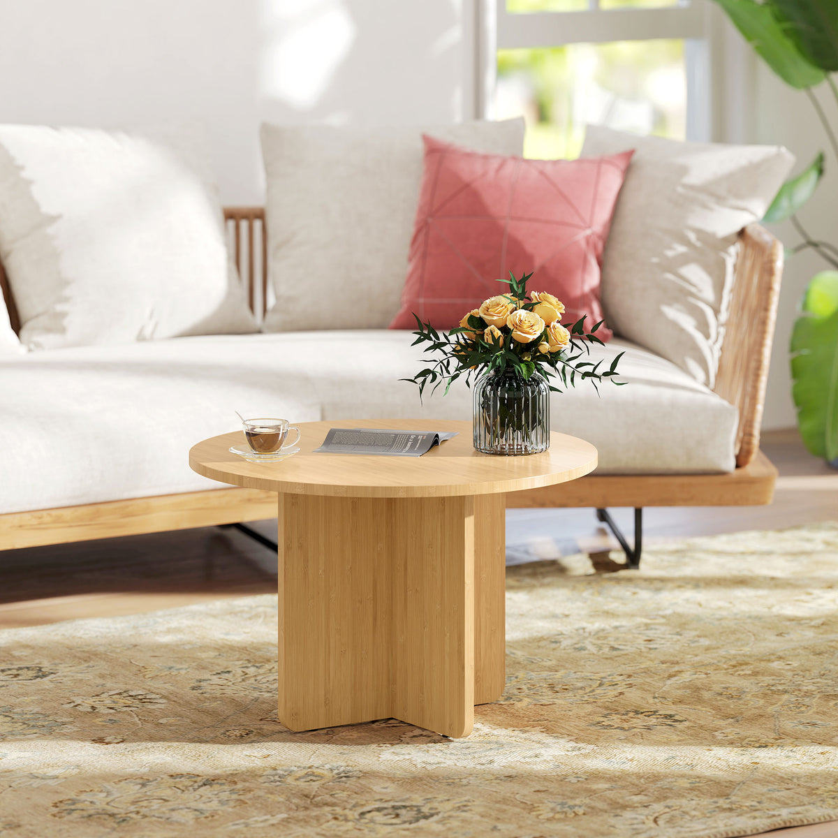 Runder Couchtisch aus Bambus mit Kreuzgestell