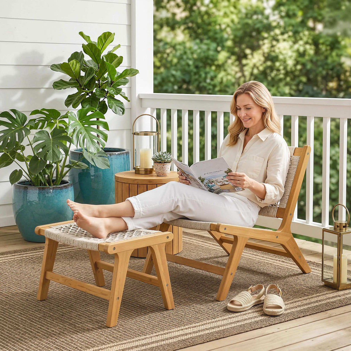 Gartensessel mit Fußhocker aus Akazienholz und Rattan