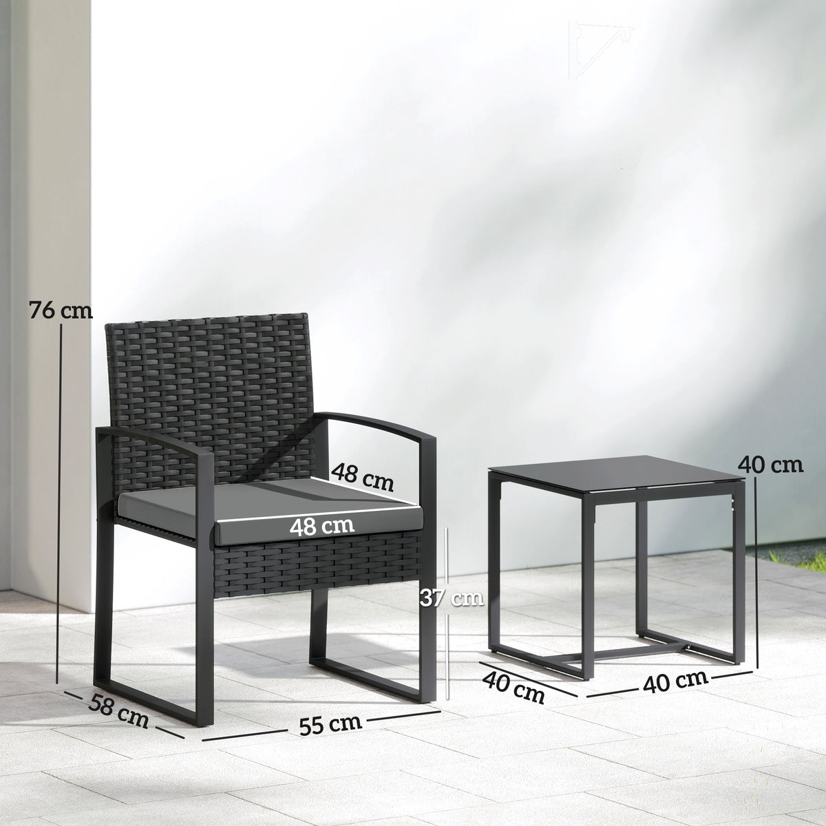 3-teiliges Rattan-Bistroset mit zwei Stühlen