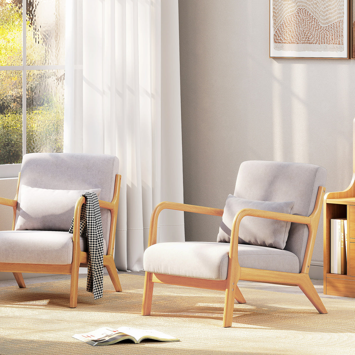 Loungesessel mit Holzrahmen und Samtoptik