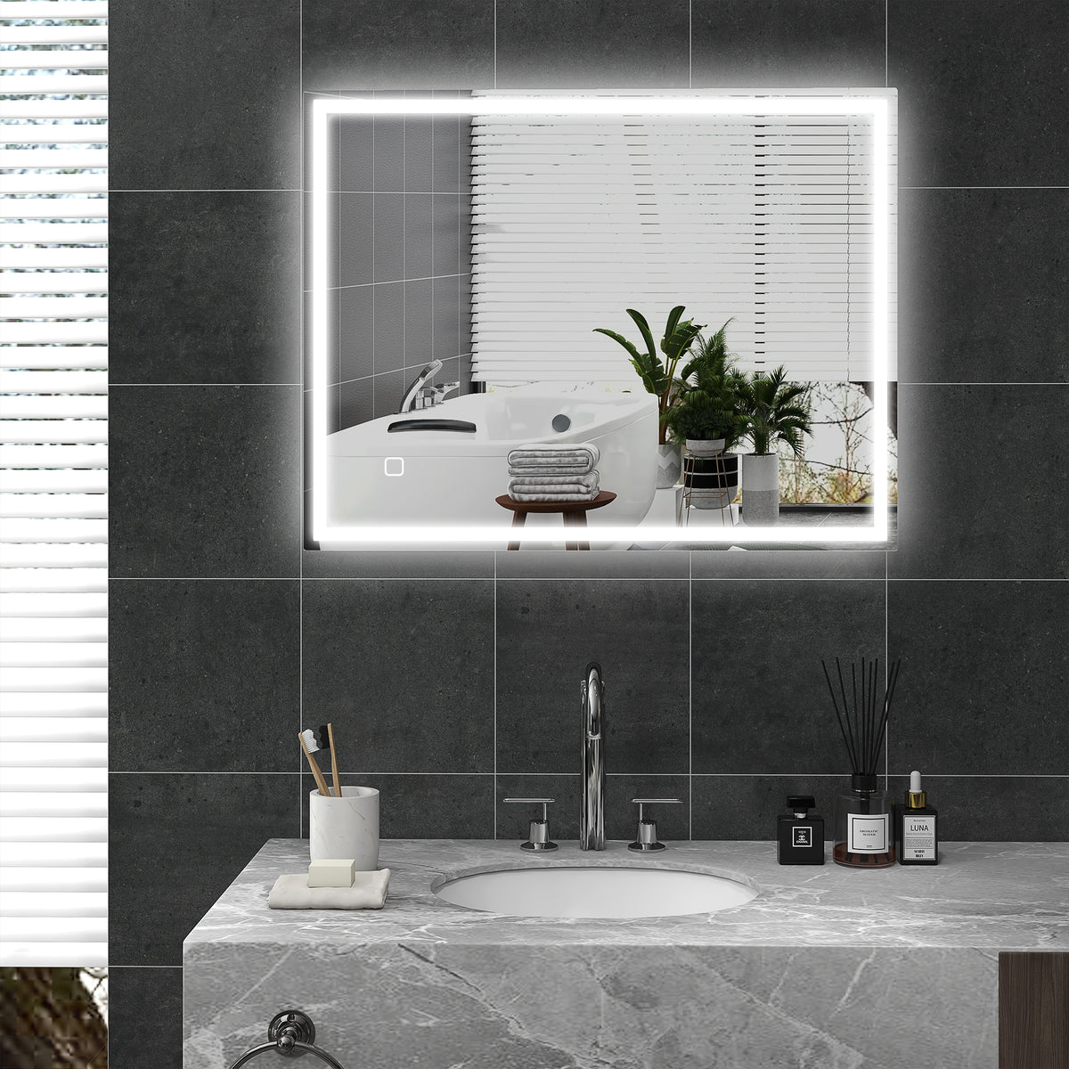 LED-Badezimmerspiegel mit Touch-Steuerung und Antibeschlag
