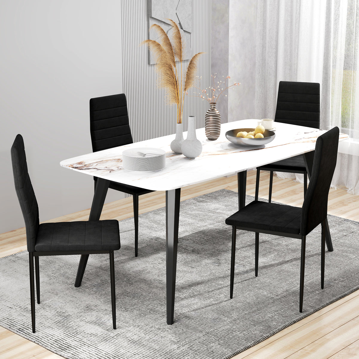 4er-Set Esszimmerstühle mit Samtbezug und Metallbeinen