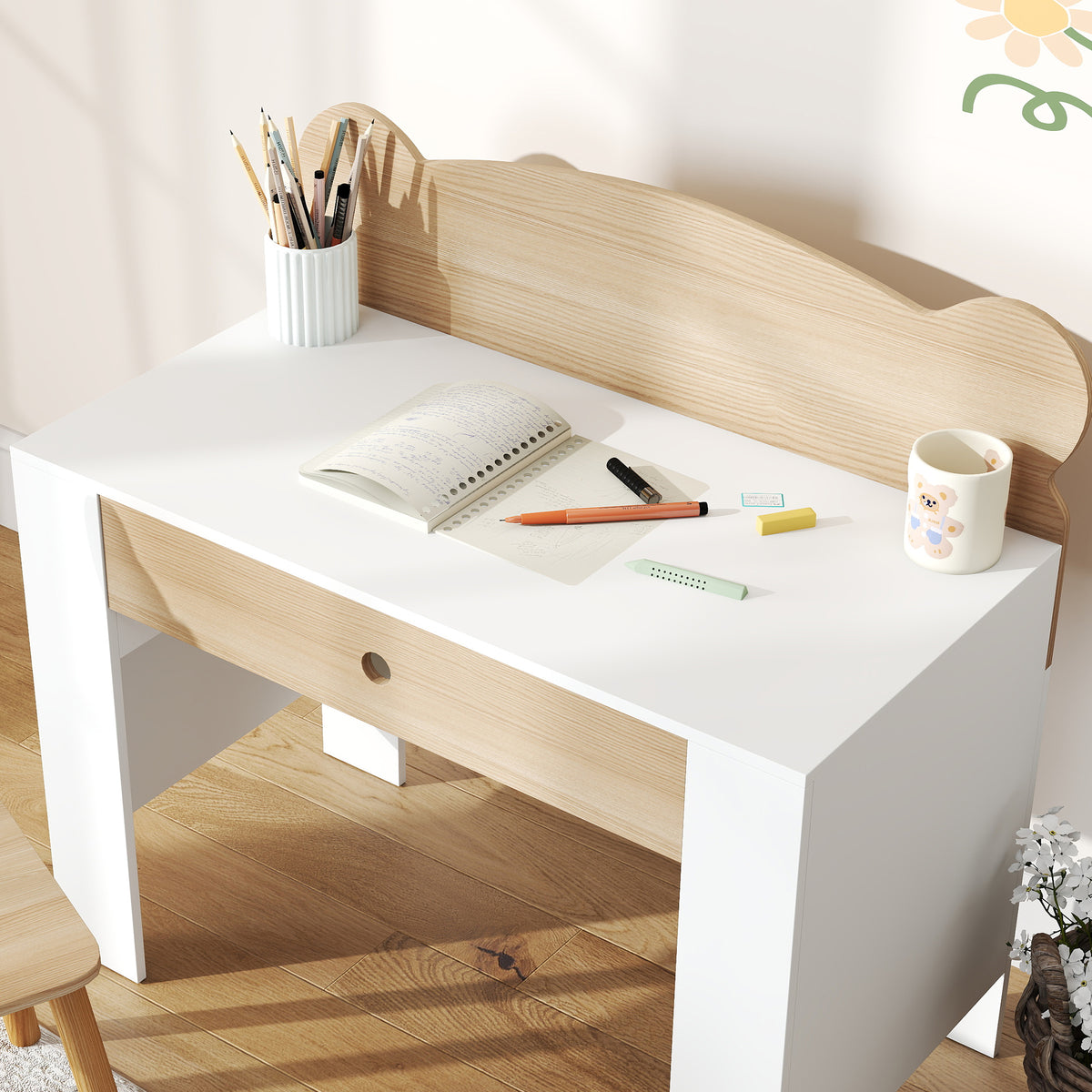 Kinderschreibtisch-Set mit Stuhl und Bärenlehne
