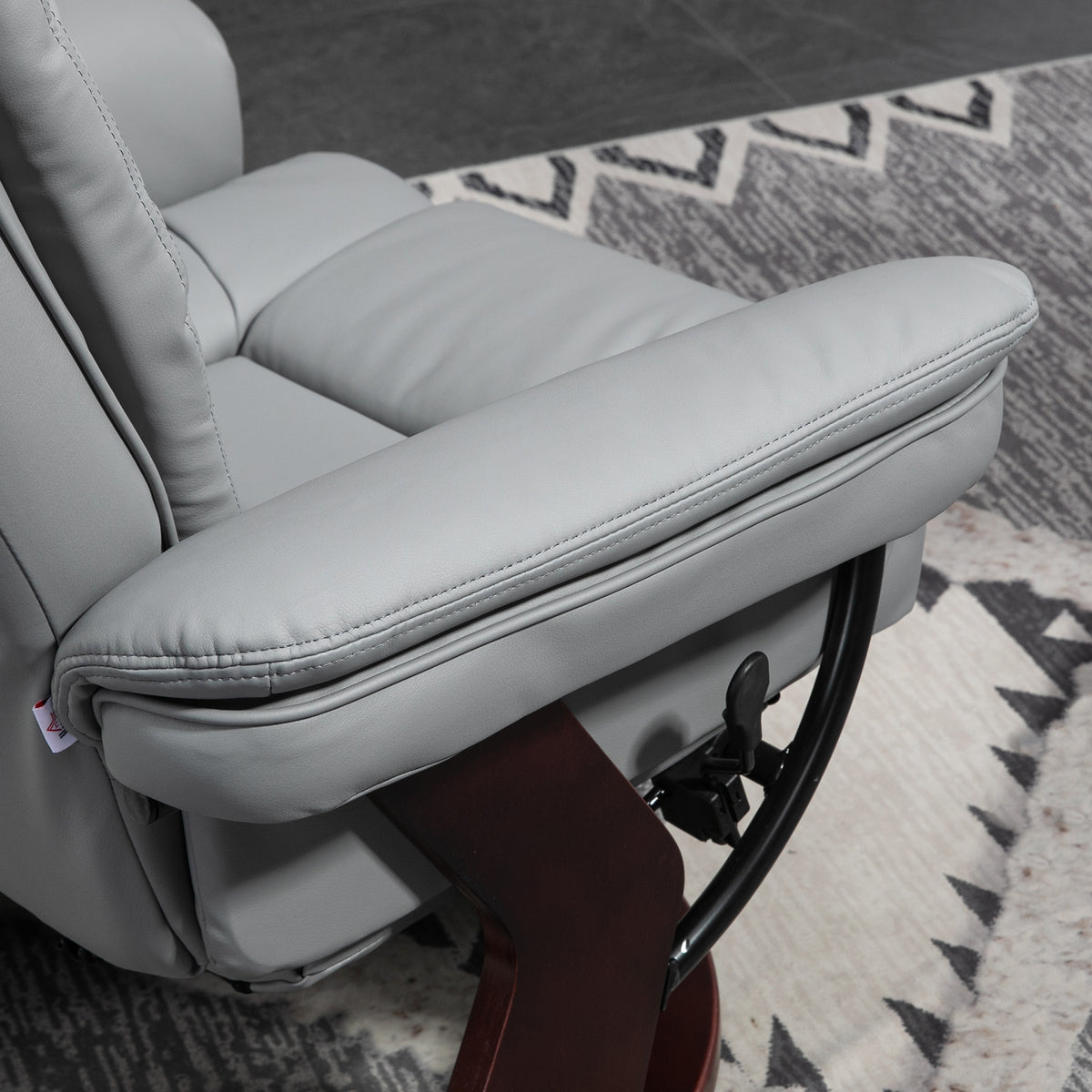 Relaxsessel mit Hocker, drehbar und verstellbar