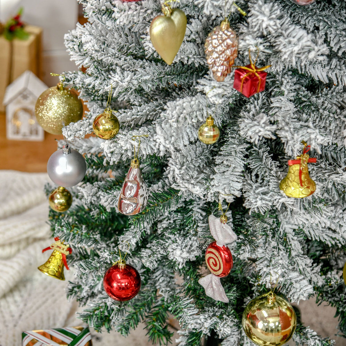 Schlanker künstlicher Weihnachtsbaum mit Schnee, 225 cm