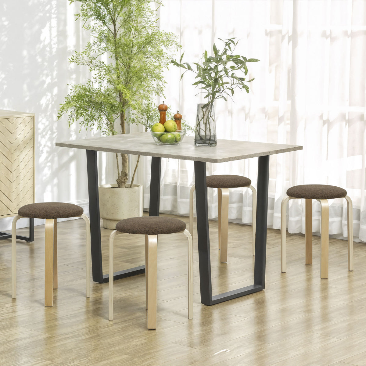Stapelbare Polsterhocker im 4er-Set