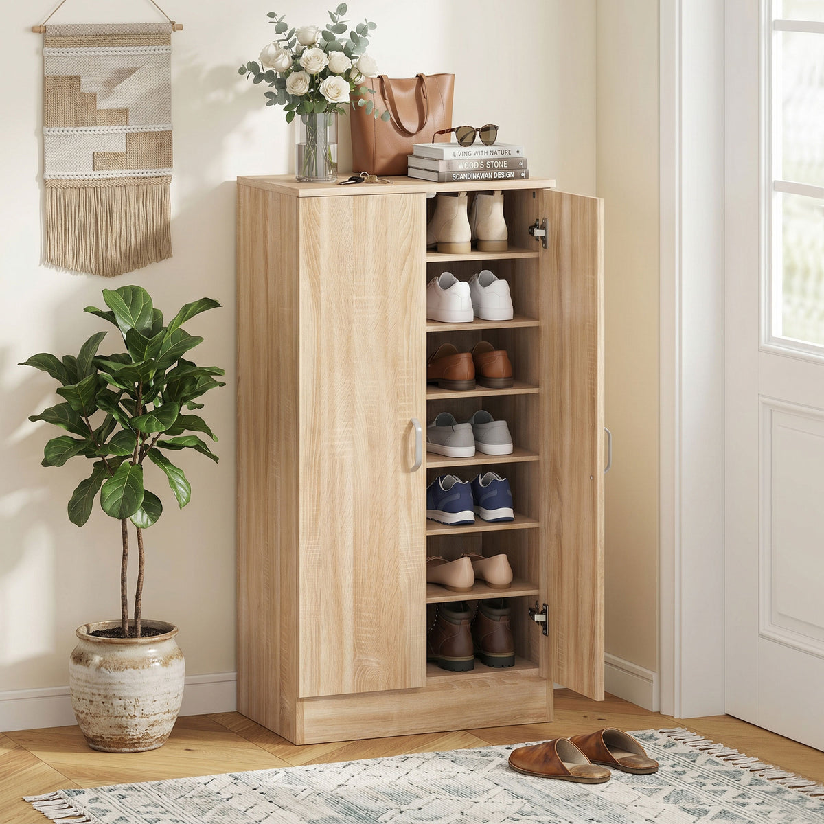 Schuhschrank mit verstellbaren Böden und Soft-Close