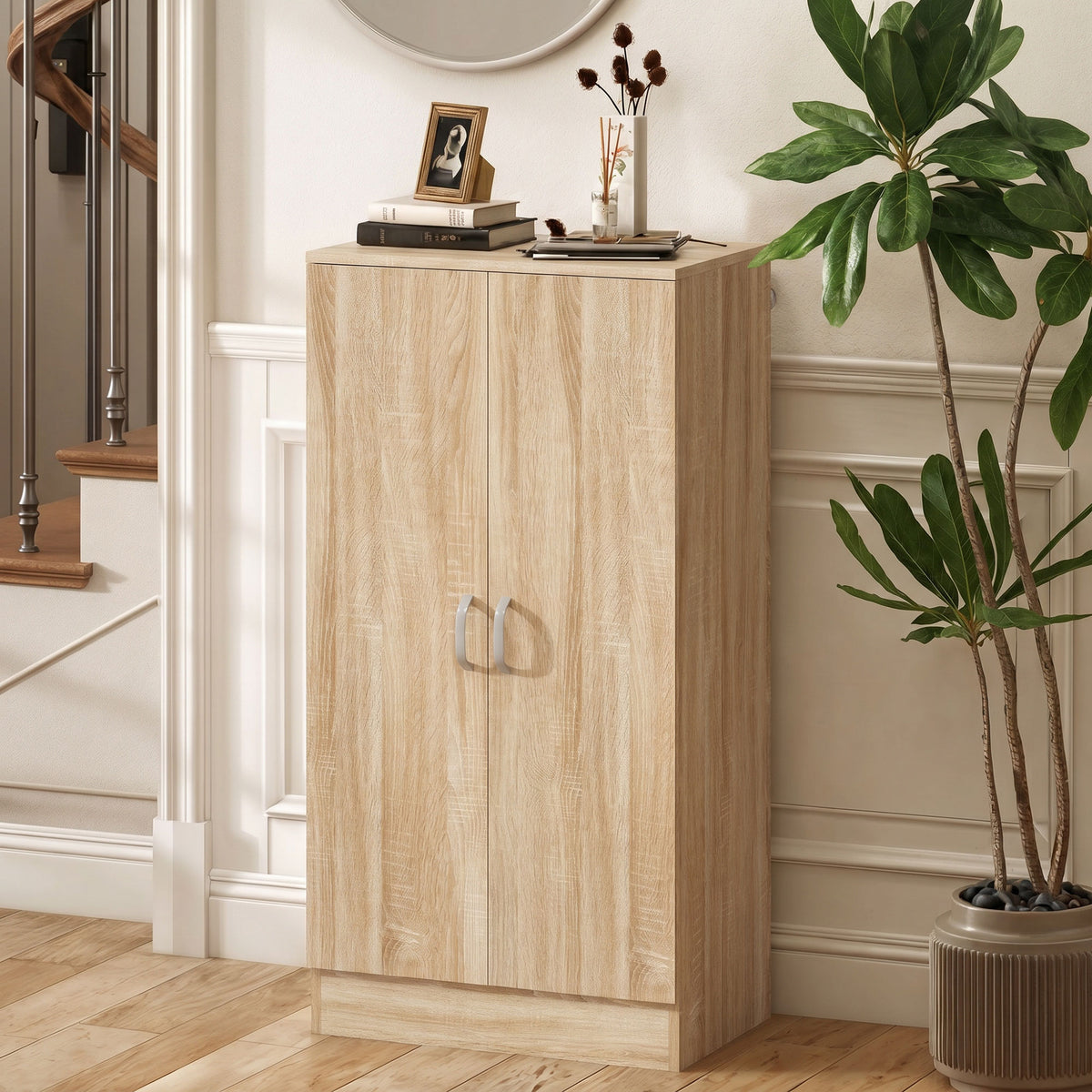 Schuhschrank mit verstellbaren Böden und Soft-Close