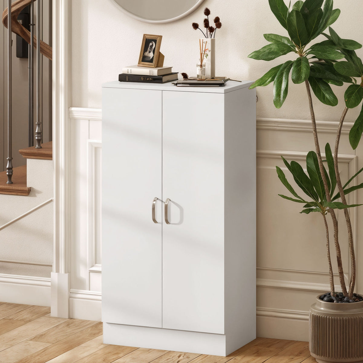 Schuhschrank mit verstellbaren Böden und Soft-Close