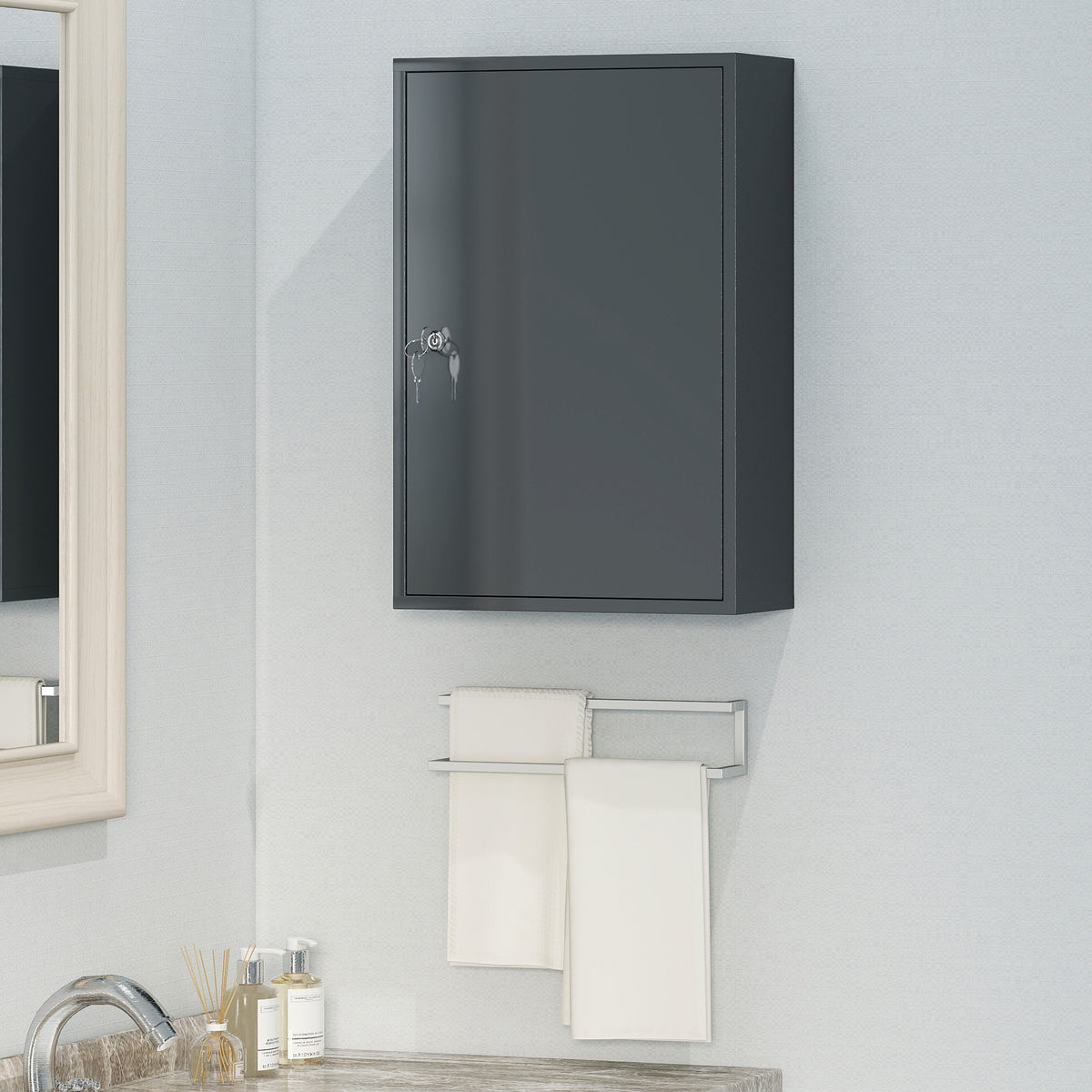Wand-Medizinschrank aus Metall mit Schloss