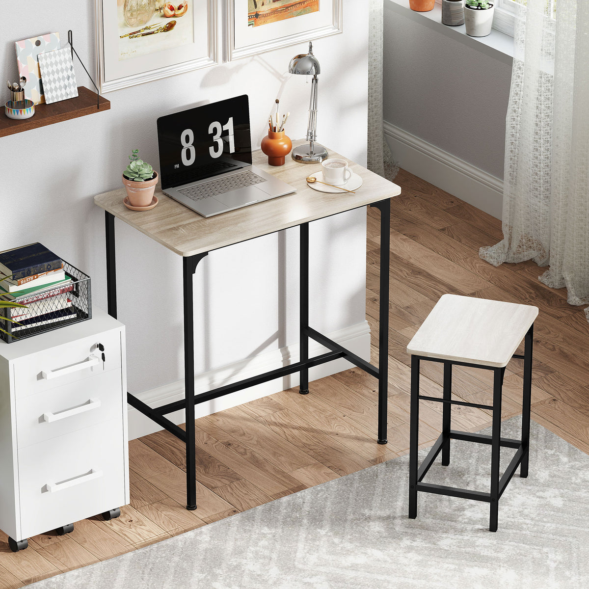 Bartisch-Set mit zwei Barhockern