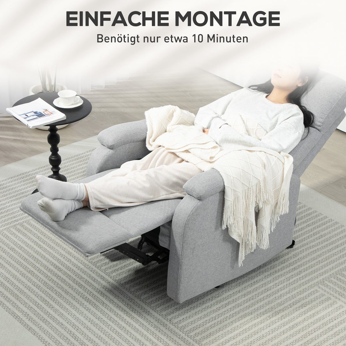 Relaxsessel mit verstellbarer Rückenlehne und Fußstütze
