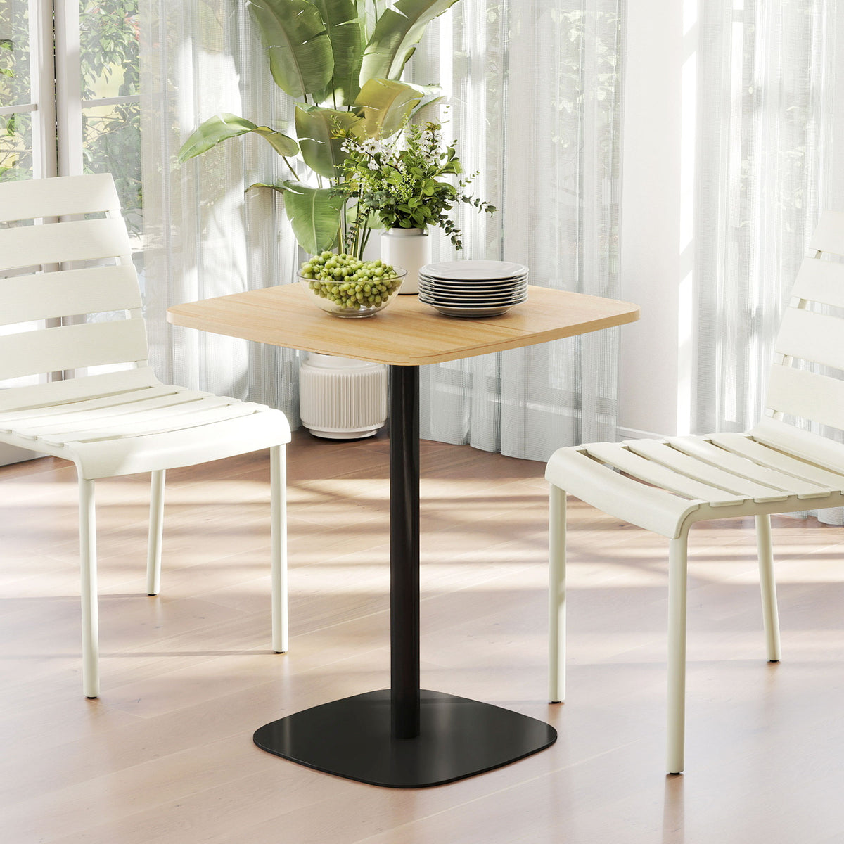 Quadratischer Esstisch 60 cm mit Stahlfuß