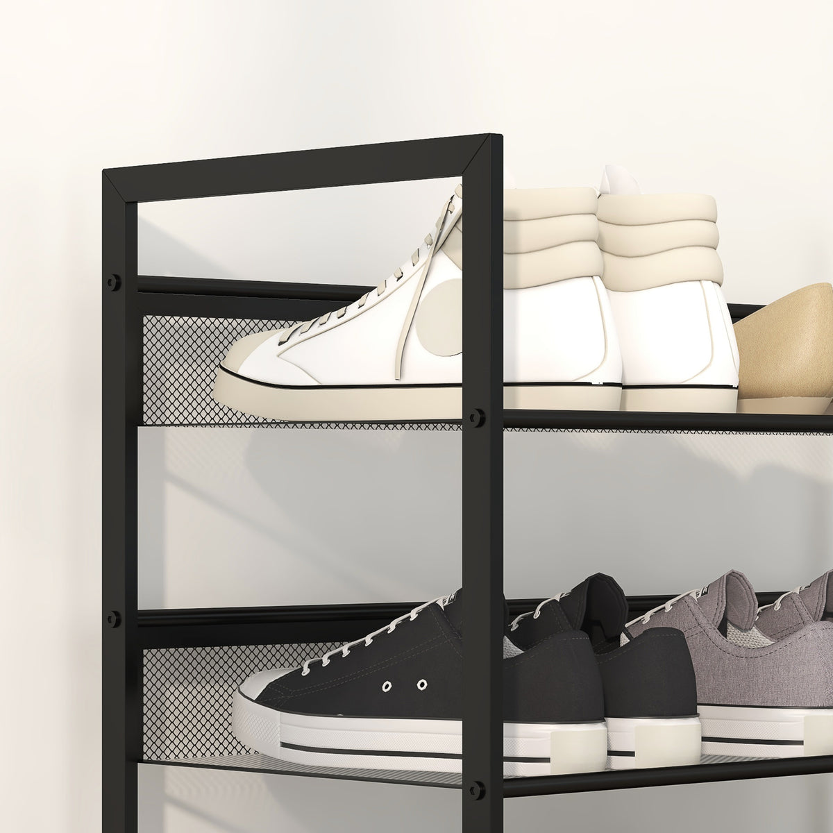 Schuhregal aus Metall mit Netzböden