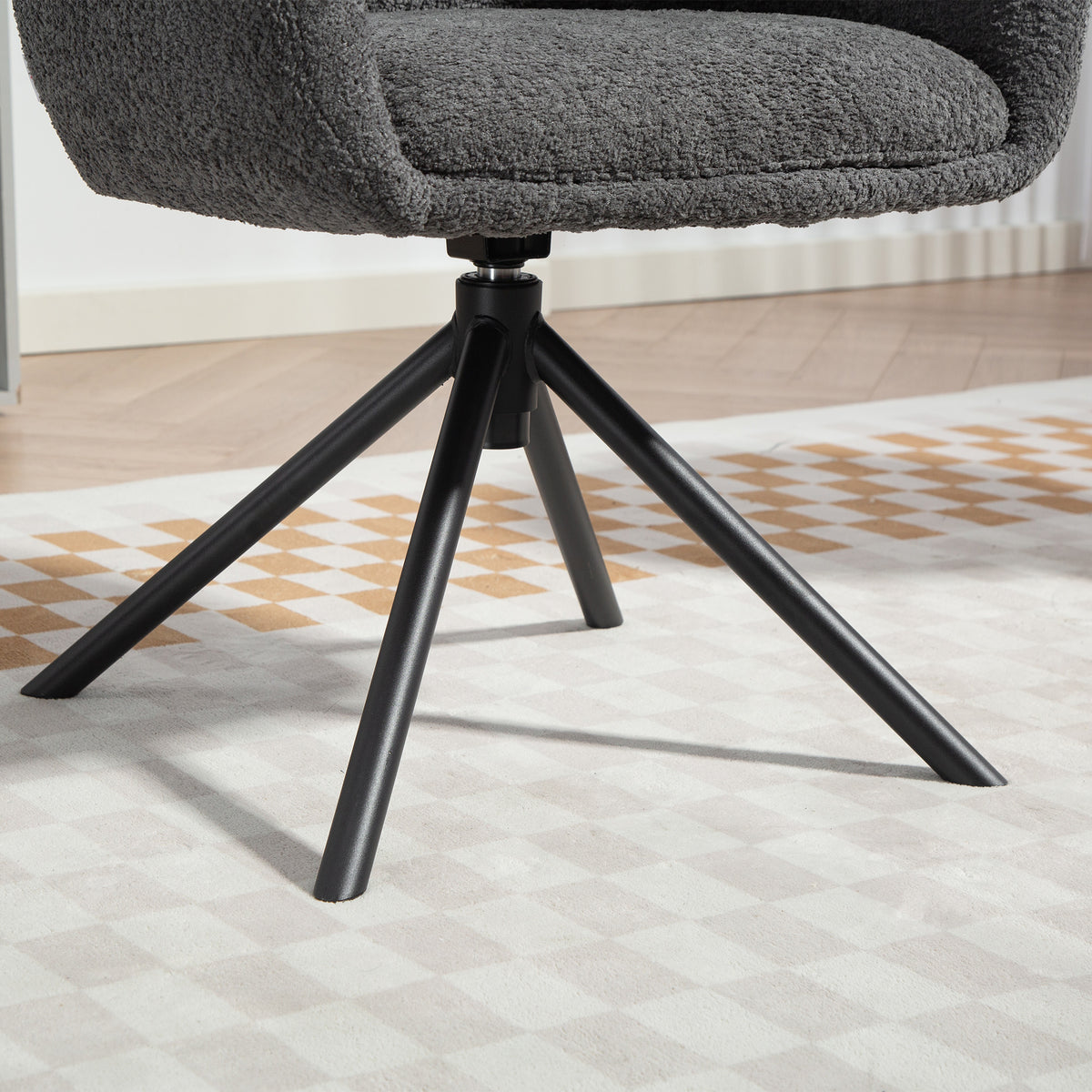 Drehbarer Polstersessel mit Sitzschale
