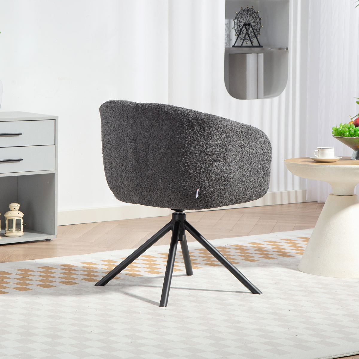 Drehbarer Polstersessel mit Sitzschale