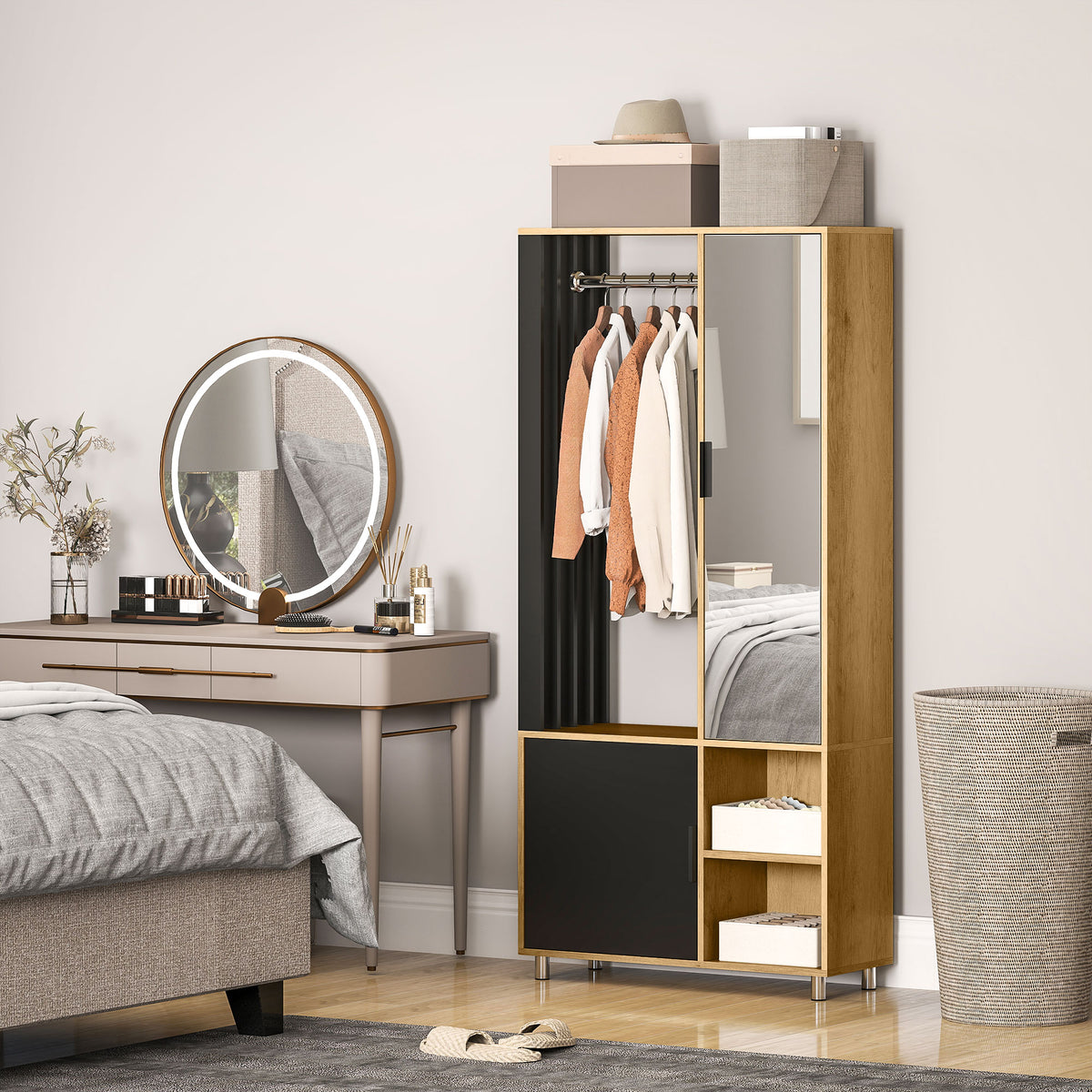 Garderobenschrank mit Spiegel und Kleiderstange