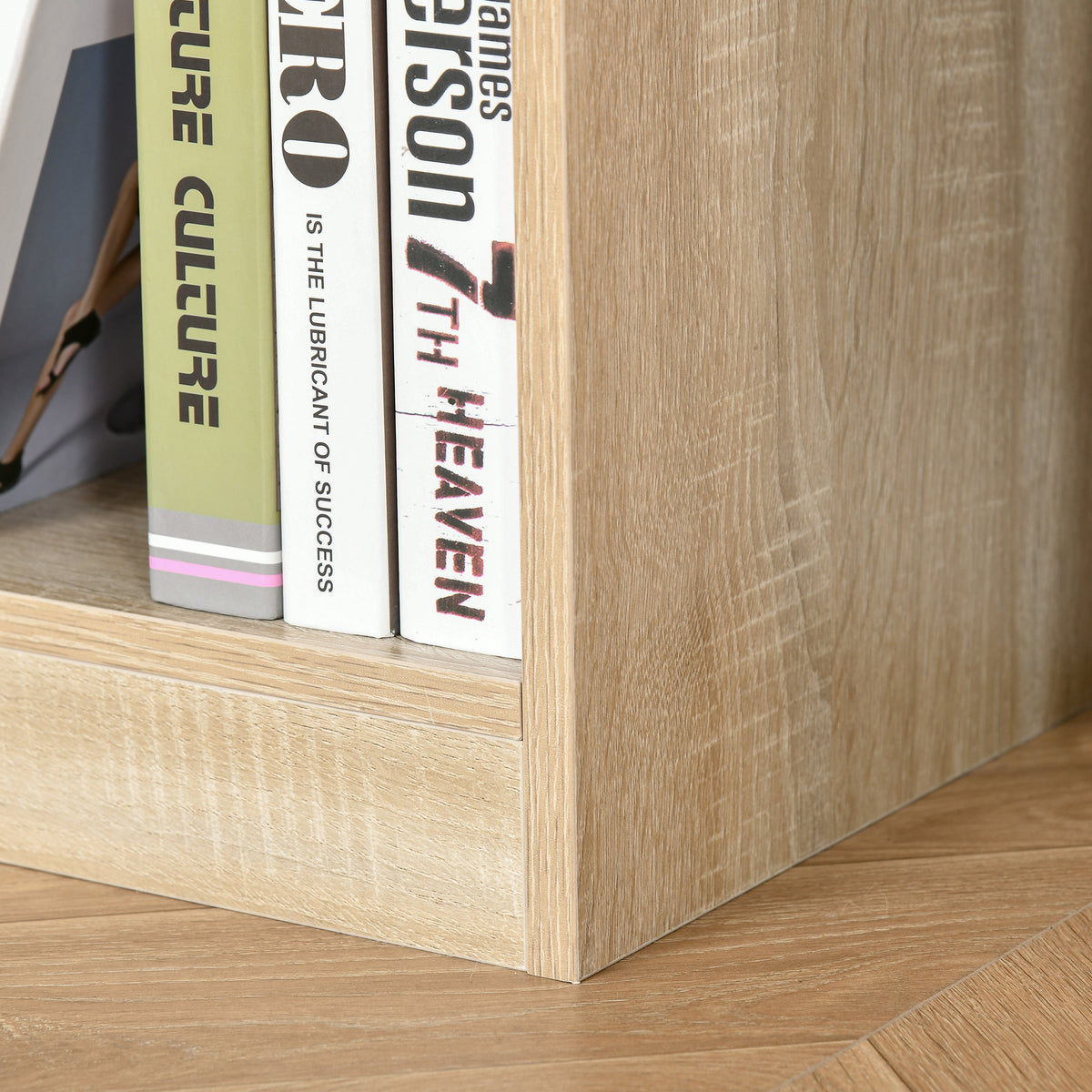 Bücherregal mit acht Fächern und drei Ablagen