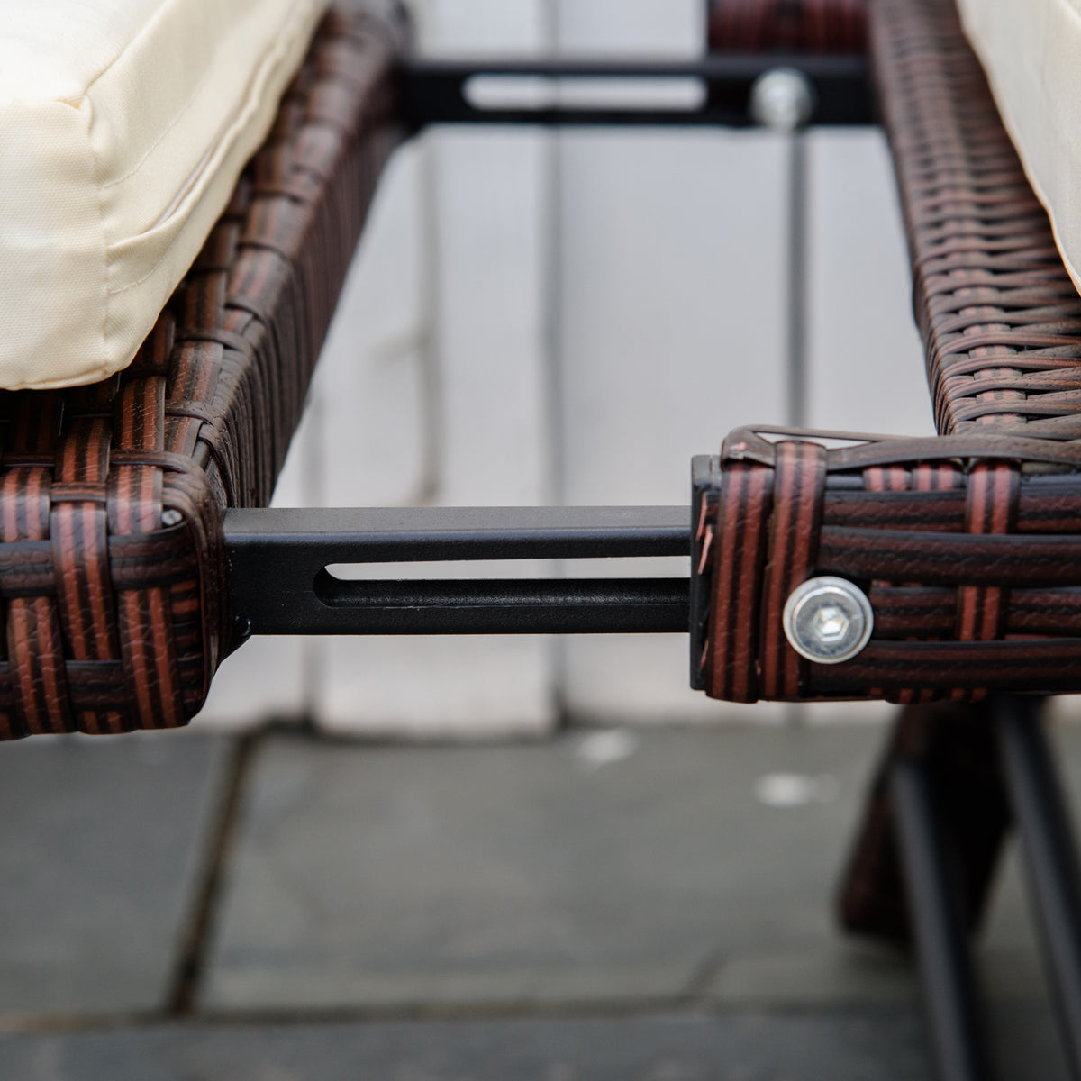 2-Sitzer Gartensofa mit klappbaren Armlehnen