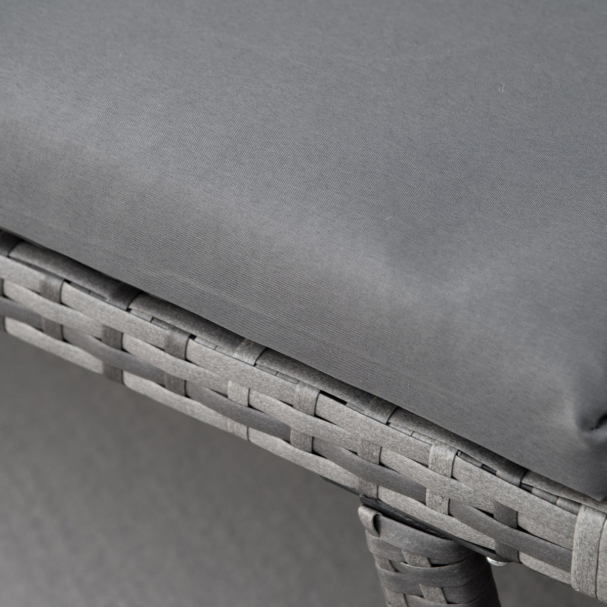 2-Sitzer Gartensofa mit klappbaren Armlehnen