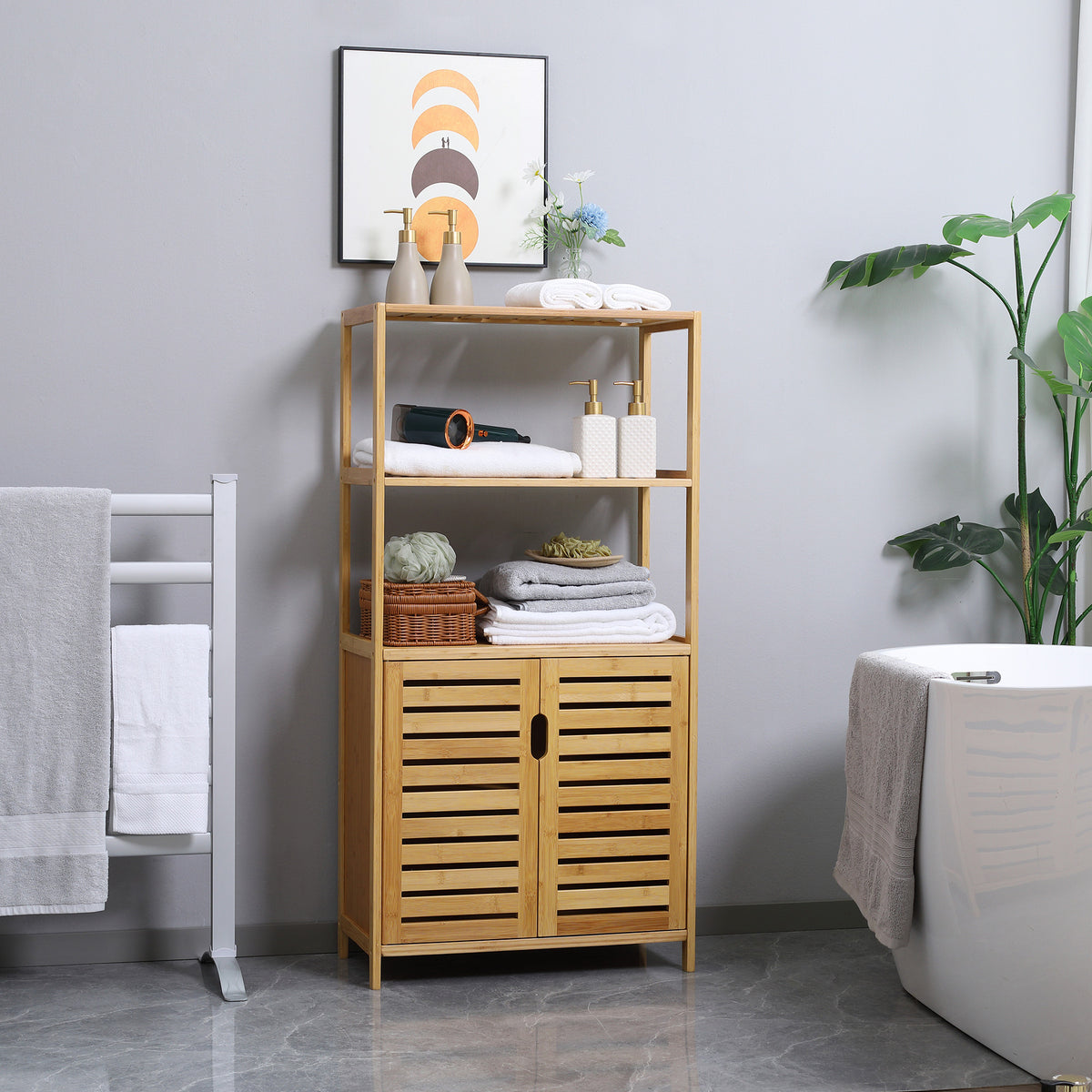 Badezimmerschrank aus Bambus mit Lamellentüren