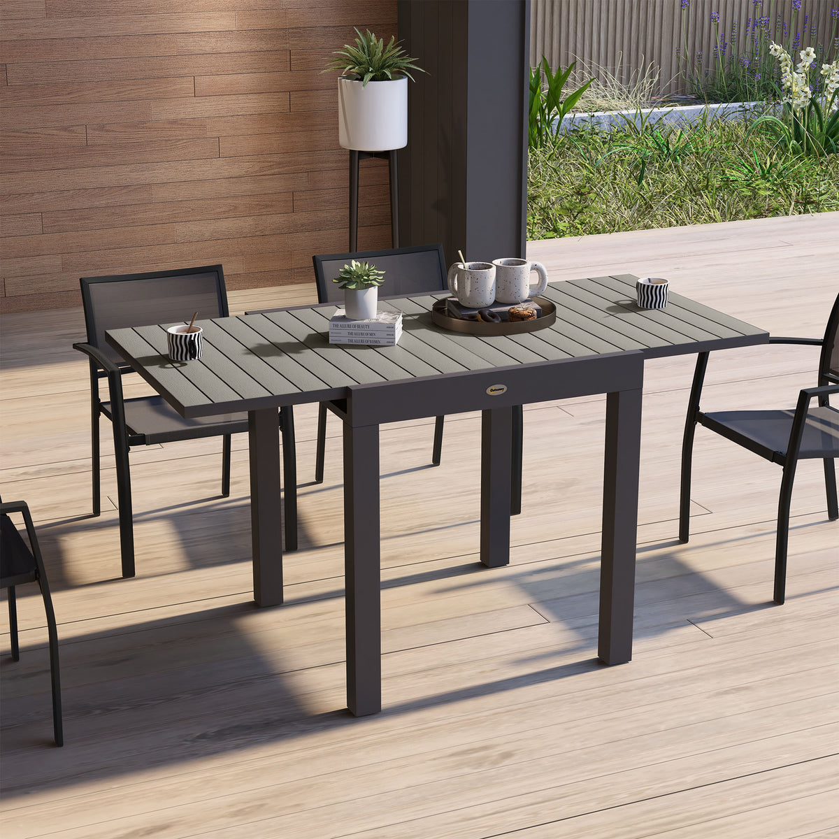 Ausziehbarer Gartentisch mit Aluminiumrahmen
