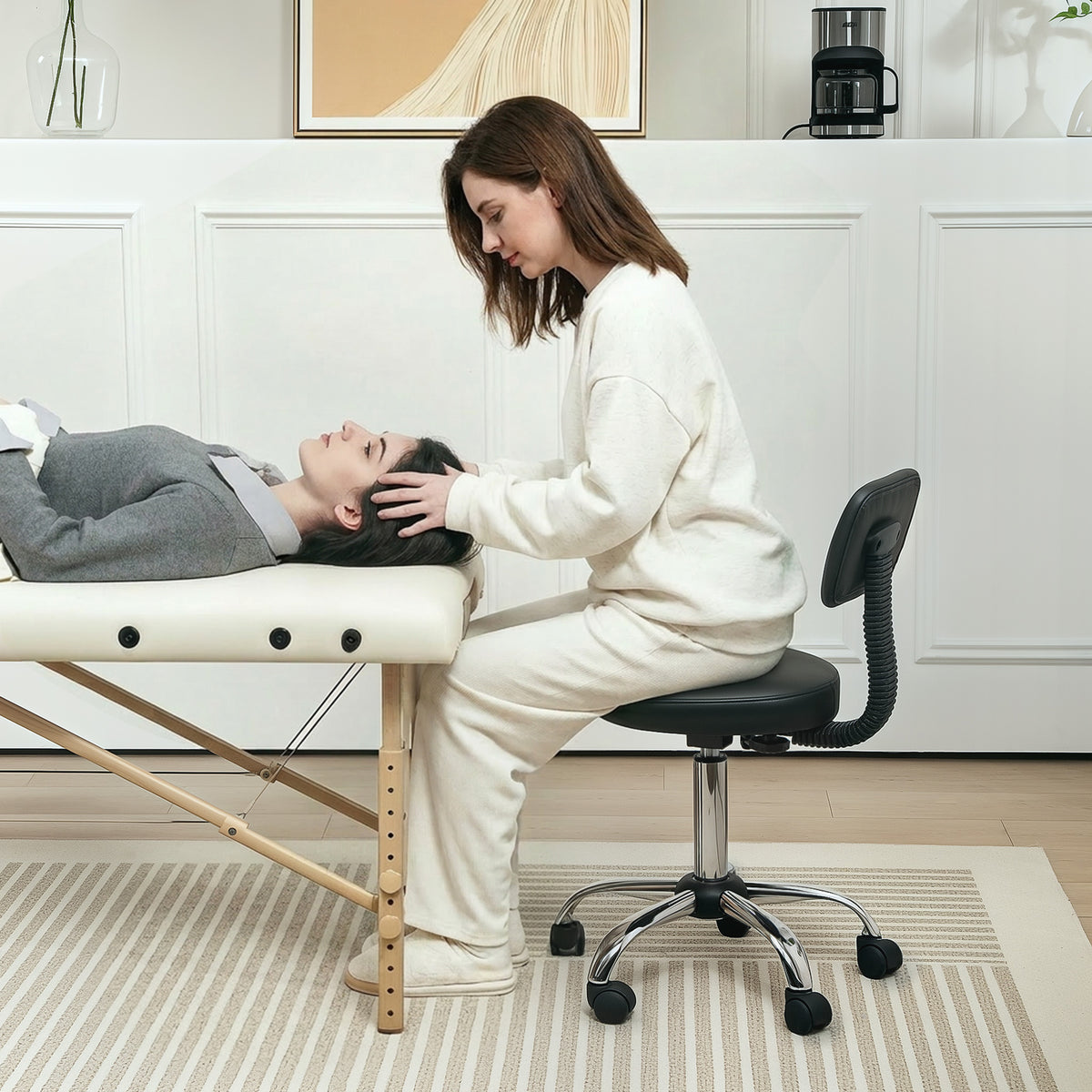 Drehhocker mit Rollen, Rückenlehne und Höhenverstellung
