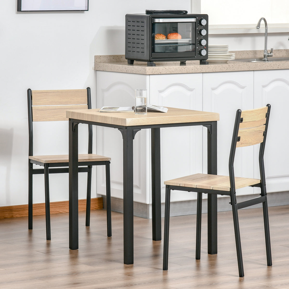 3-teilige Essgruppe mit Tisch und 2 Stühlen