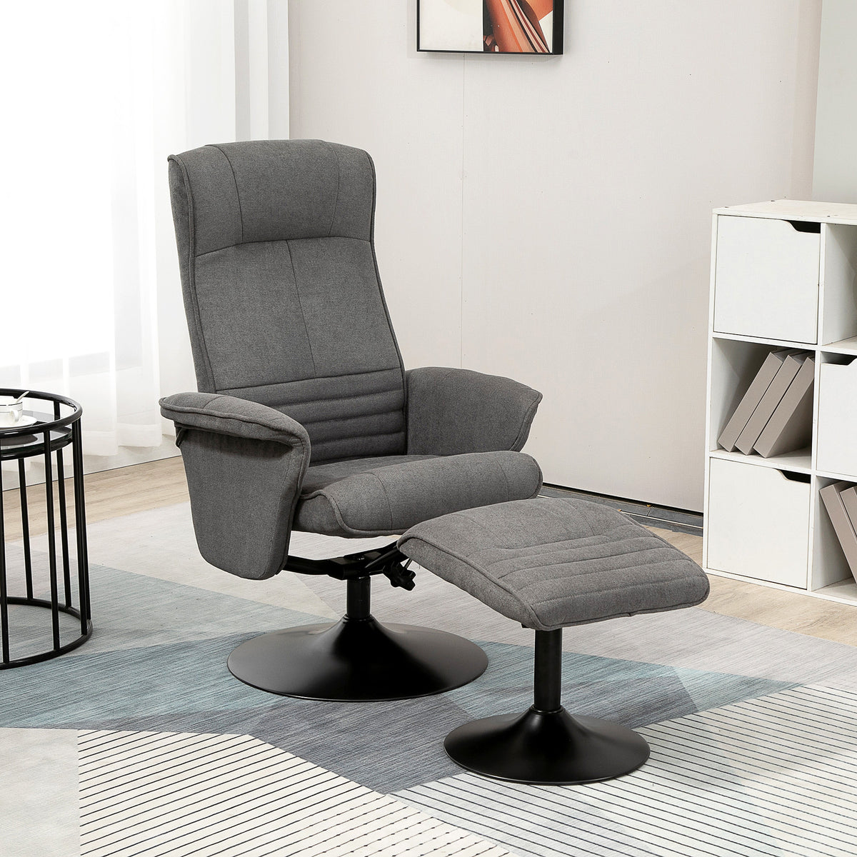 Relaxsessel mit Hocker, drehbar und neigbar