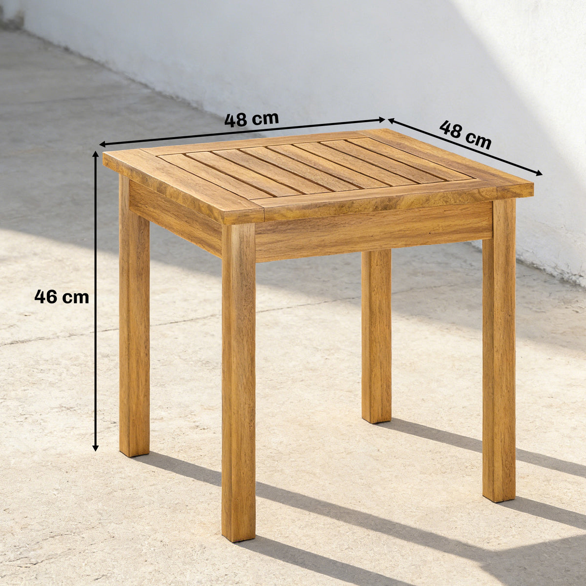 Quadratischer Beistelltisch aus Akazienholz